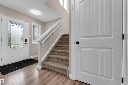 5608 17 Avenue Sw, Edmonton, AB - Indoor Photo Showing Other Room