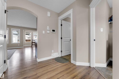 5608 17 Avenue Sw, Edmonton, AB - Indoor Photo Showing Other Room
