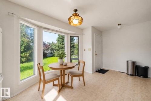**VIRTUALLY STAGED** - 4 Blue Quill Crescent Nw, Edmonton, AB - Indoor Photo Showing Dining Room
