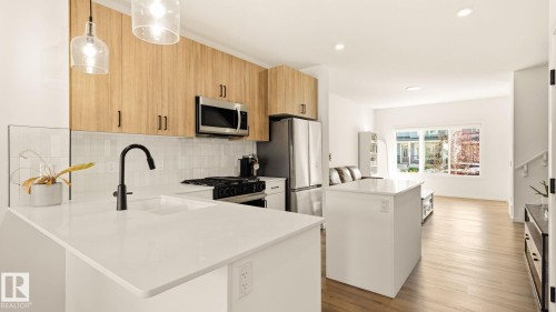 2804 193 Street Nw, Edmonton, AB - Indoor Photo Showing Kitchen