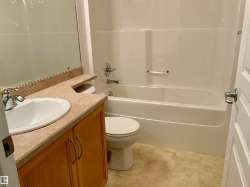 #140 16035 132 St Nw, Edmonton, AB - Indoor Photo Showing Bathroom