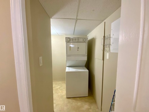 #140 16035 132 St Nw, Edmonton, AB - Indoor Photo Showing Laundry Room