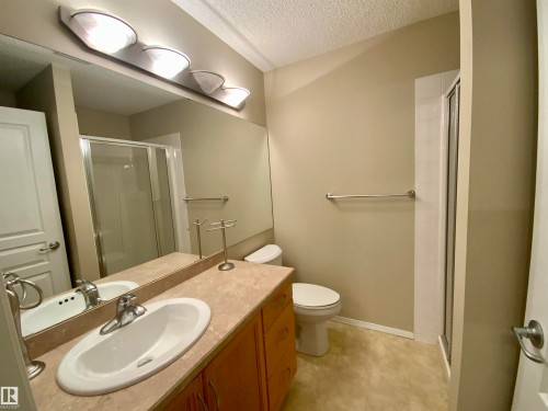 #140 16035 132 St Nw, Edmonton, AB - Indoor Photo Showing Bathroom