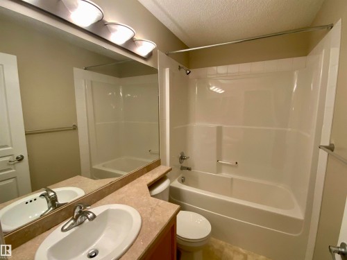 #140 16035 132 St Nw, Edmonton, AB - Indoor Photo Showing Bathroom