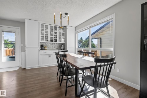 2103 49A Street Nw, Edmonton, AB - Indoor Photo Showing Dining Room