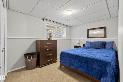 2103 49A Street Nw, Edmonton, AB - Indoor Photo Showing Bedroom