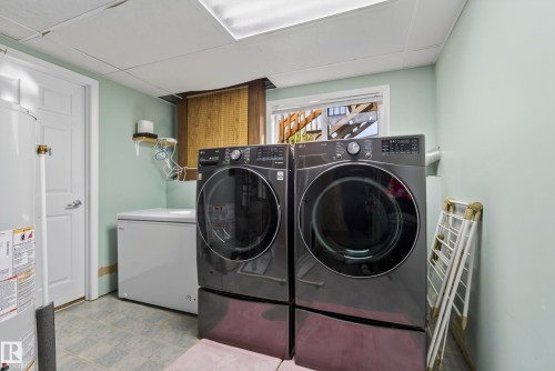 2103 49A Street Nw, Edmonton, AB - Indoor Photo Showing Laundry Room
