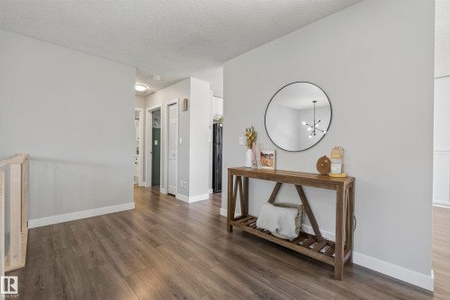 2103 49A Street Nw, Edmonton, AB - Indoor Photo Showing Other Room