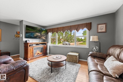 11219 134A Avenue Nw, Edmonton, AB 