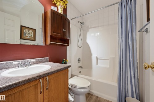 14903 128 Street Nw, Edmonton, AB - Indoor Photo Showing Bathroom