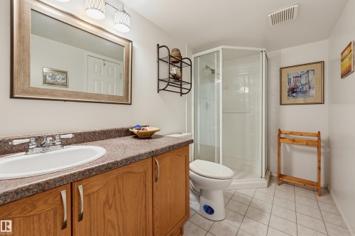 14903 128 Street Nw, Edmonton, AB - Indoor Photo Showing Bathroom