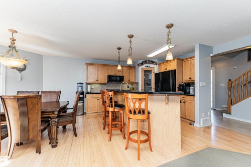 2727 Miles Place Sw, Edmonton, AB - Indoor