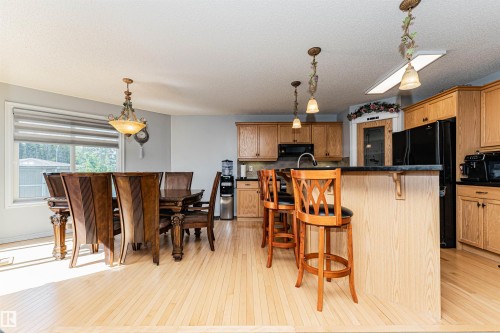 2727 Miles Place Sw, Edmonton, AB - Indoor