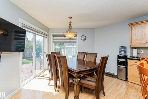 2727 Miles Place Sw, Edmonton, AB - Indoor Photo Showing Dining Room
