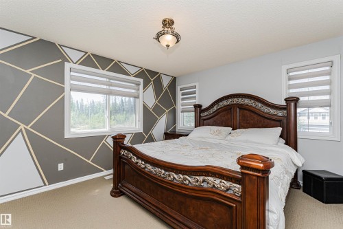 2727 Miles Place Sw, Edmonton, AB - Indoor Photo Showing Bedroom
