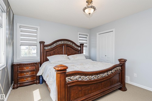 2727 Miles Place Sw, Edmonton, AB - Indoor Photo Showing Bedroom