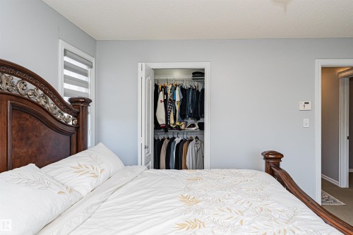 2727 Miles Place Sw, Edmonton, AB - Indoor Photo Showing Bedroom