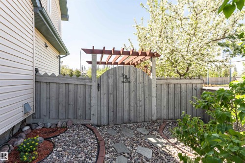 2727 Miles Place Sw, Edmonton, AB - Outdoor With Exterior