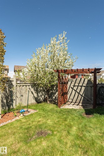 2727 Miles Place Sw, Edmonton, AB - Outdoor