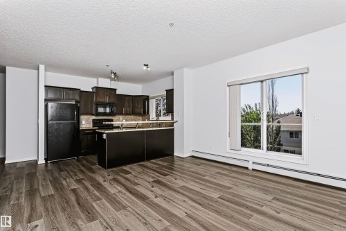 #341 263 Macewan Rd Sw, Edmonton, AB - Indoor Photo Showing Kitchen