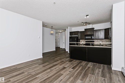 #341 263 Macewan Rd Sw, Edmonton, AB - Indoor Photo Showing Kitchen