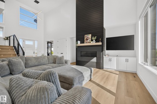 52 Harvest Crescent, Ardrossan, AB - Indoor Photo Showing Living Room