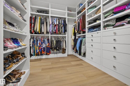 52 Harvest Crescent, Ardrossan, AB - Indoor With Storage