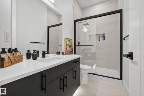 52 Harvest Crescent, Ardrossan, AB - Indoor Photo Showing Bathroom