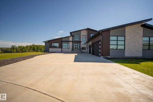52 Harvest Crescent, Ardrossan, AB - Outdoor