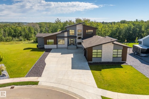 52 Harvest Crescent, Ardrossan, AB - Outdoor