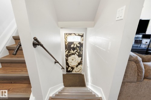 #1 14235 82 St Nw, Edmonton, AB - Indoor Photo Showing Other Room