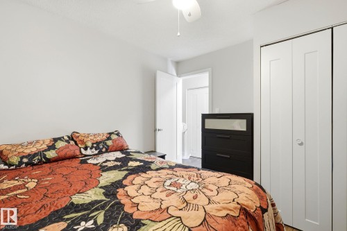 #1 14235 82 St Nw, Edmonton, AB - Indoor Photo Showing Bedroom