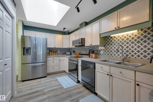 #62 4410 52 Ave, Wetaskiwin, AB - Indoor Photo Showing Kitchen With Double Sink