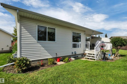 #62 4410 52 Ave, Wetaskiwin, AB - Outdoor With Exterior