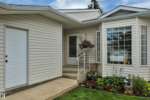 #62 4410 52 Ave, Wetaskiwin, AB - Outdoor