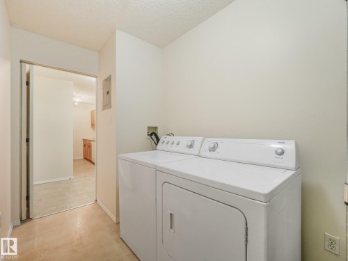 #114 10511 42 Av Nw, Edmonton, AB - Indoor Photo Showing Laundry Room