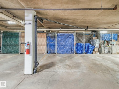 #114 10511 42 Av Nw, Edmonton, AB - Indoor Photo Showing Garage