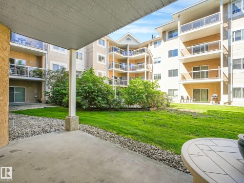 #114 10511 42 Av Nw, Edmonton, AB - Outdoor