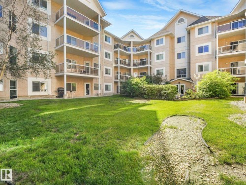 #114 10511 42 Av Nw, Edmonton, AB - Outdoor