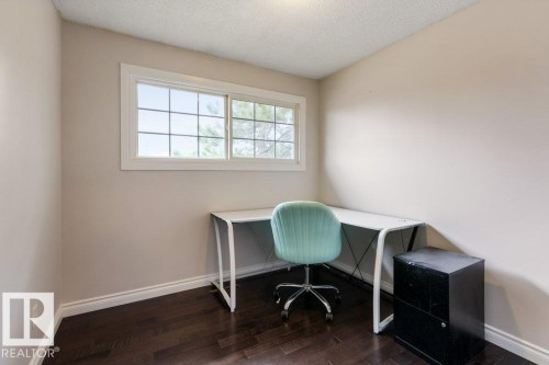 11447 39 Avenue Nw, Edmonton, AB - Indoor