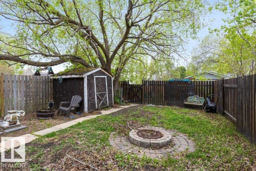 11447 39 Avenue Nw, Edmonton, AB - Outdoor