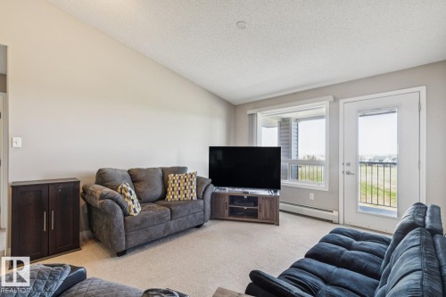 #7419 7327 South Terwillegar Dr Nw, Edmonton, AB - Indoor Photo Showing Living Room