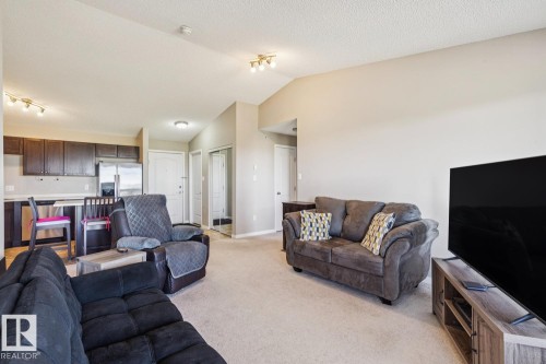 #7419 7327 South Terwillegar Dr Nw, Edmonton, AB - Indoor Photo Showing Living Room