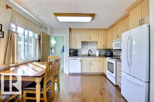9743 65 Avenue Nw, Edmonton, AB 