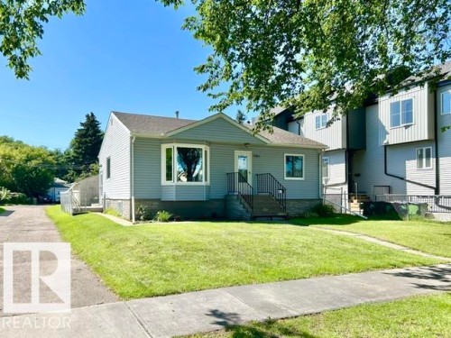 9743 65 Avenue Nw, Edmonton, AB 