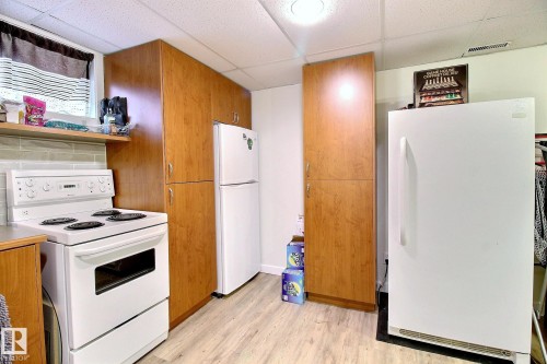 9743 65 Avenue Nw, Edmonton, AB 