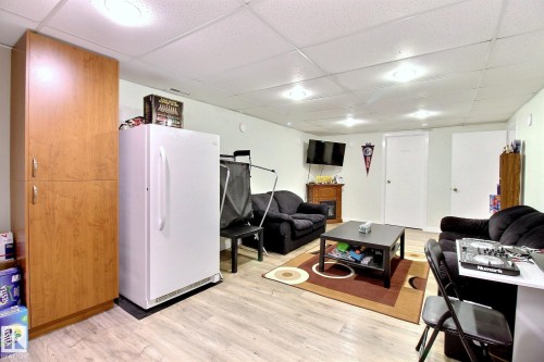 9743 65 Avenue Nw, Edmonton, AB 