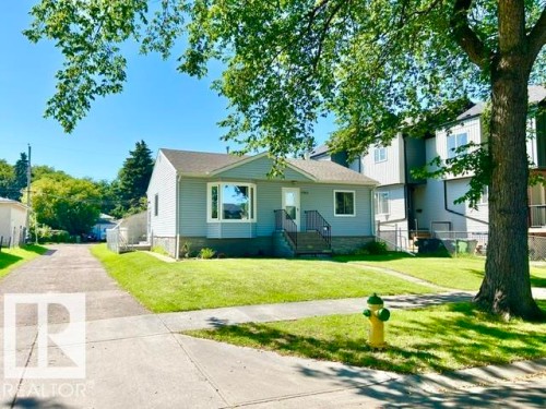 9743 65 Avenue Nw, Edmonton, AB 