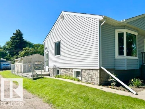 9743 65 Avenue Nw, Edmonton, AB 