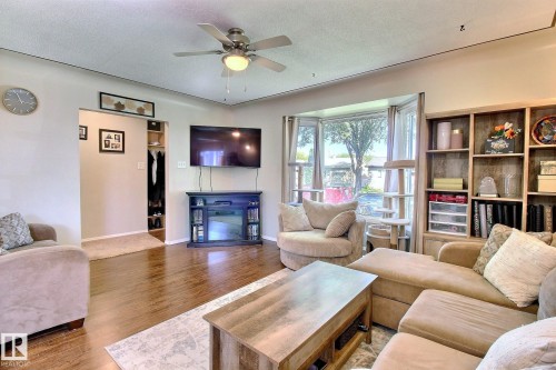 9743 65 Avenue Nw, Edmonton, AB 